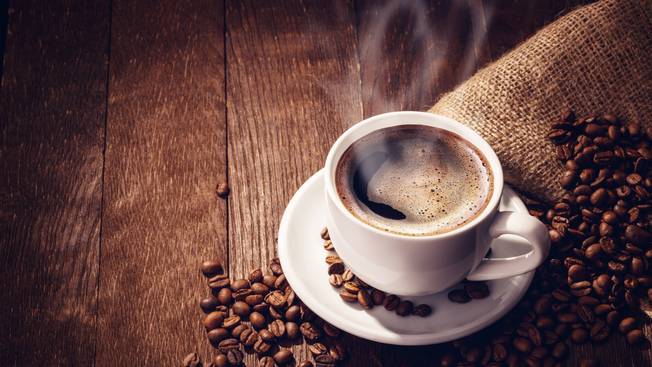 Cztery właściwości kofeiny, które pomagają w redukcji tkanki tłuszczowej